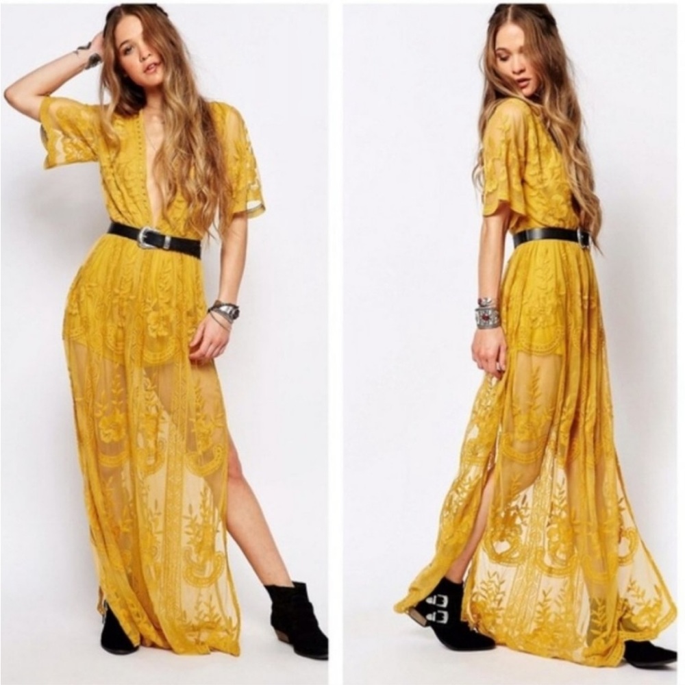 NWT Stunning Honey Punch dress 🤩 Size Small.